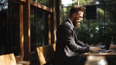 Apa saja keutamaan dzikir? Apakah dzikir adalah yang diucapkan di lisan berupa pujian-pujian kepada Allah ataukah ada bentuk lainnya?